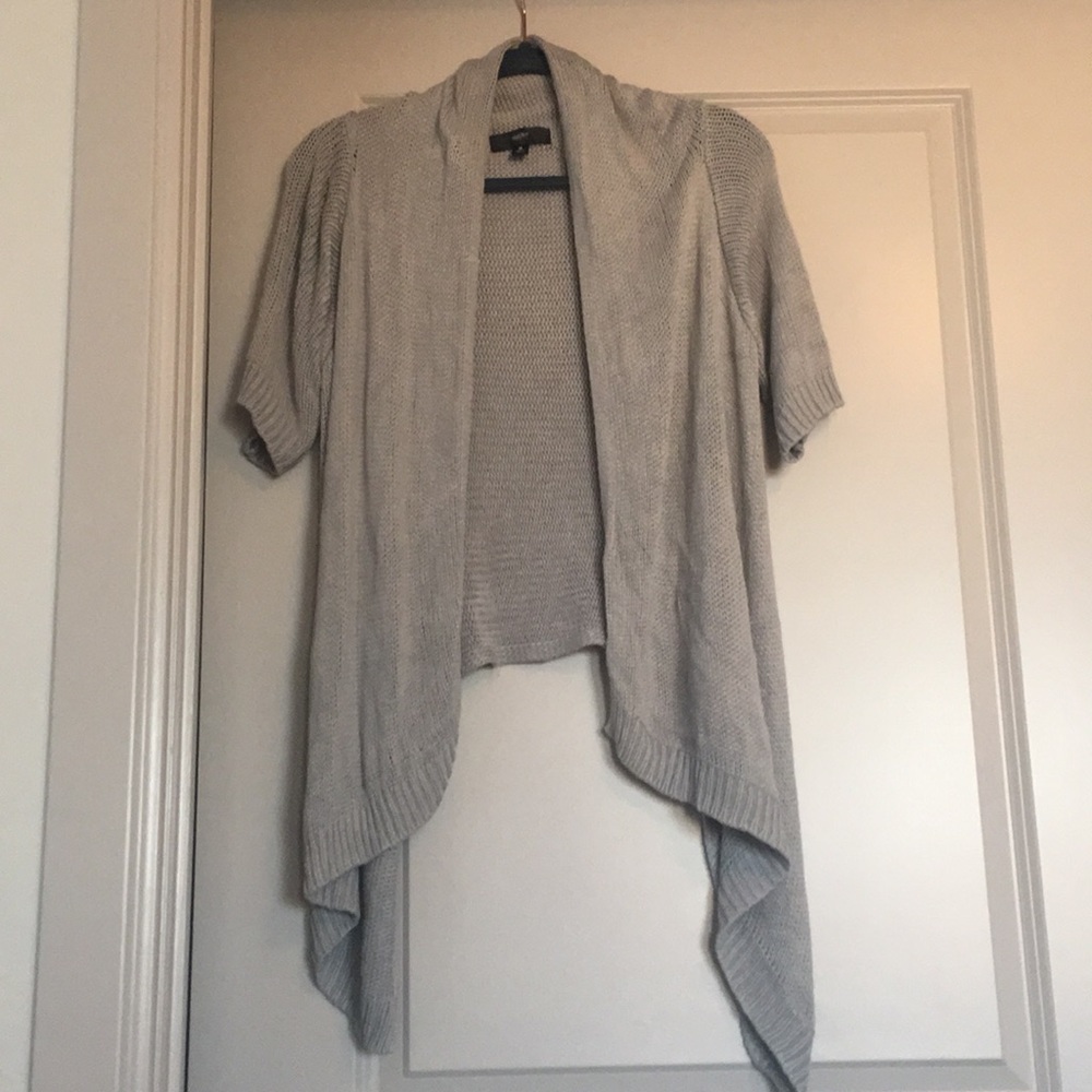 Light gray short sleeve open front sweater